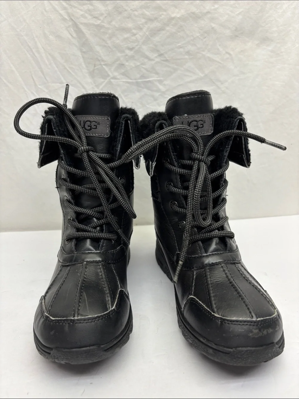 UGG Black Lace-Up Shearling-Trim Winter Boots, SZ 3 little boy, box 47